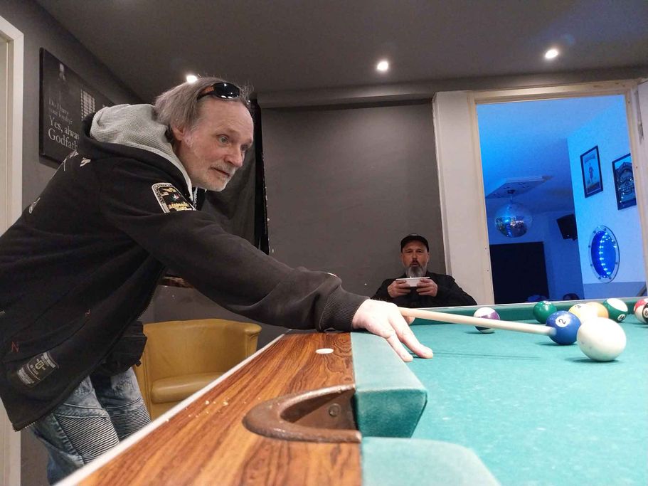 Aftershow, Entspannung beim Billard